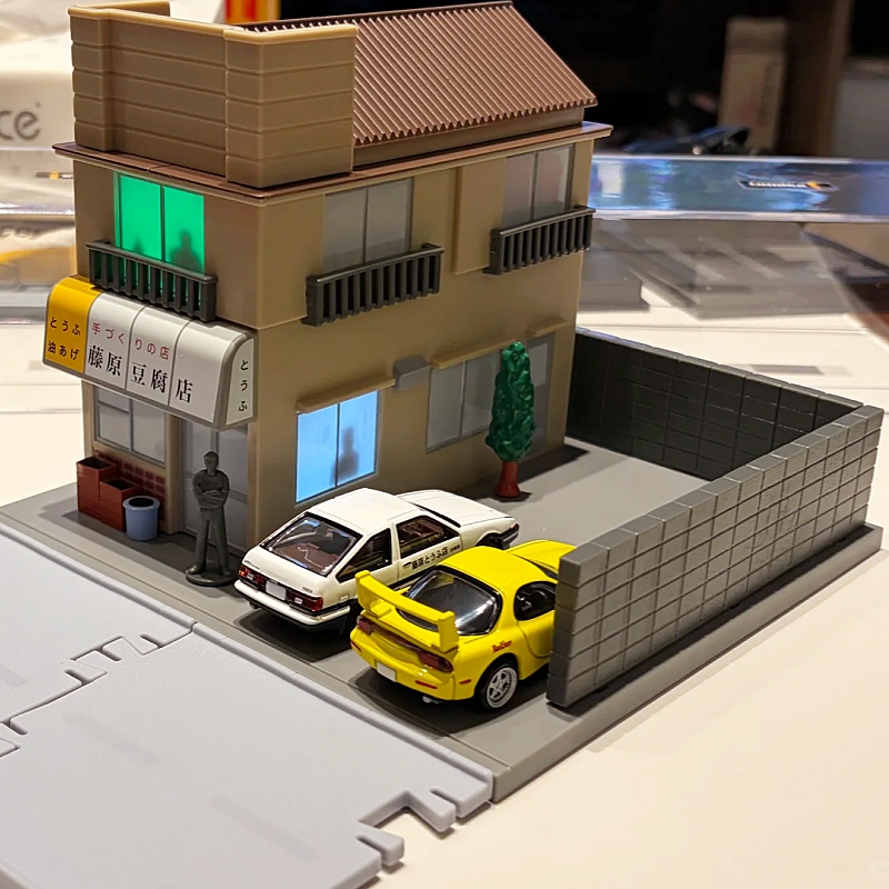 Takara Tomy Tomica Initial D T - Model Kit Ae86 avaliação e preço