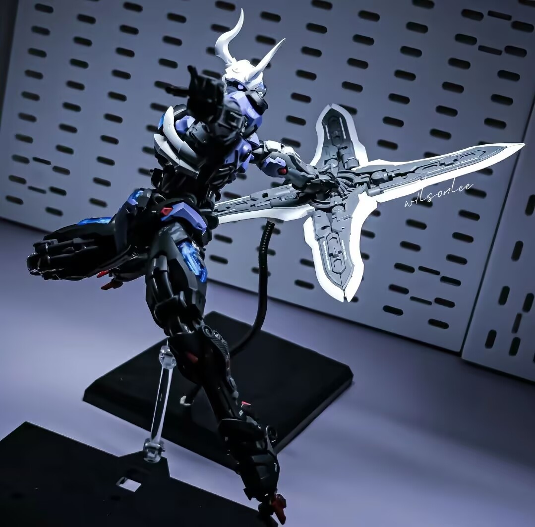 Em Promoção Agora: Kit de Mont - Model Kit Lone Shadow avaliação e preço