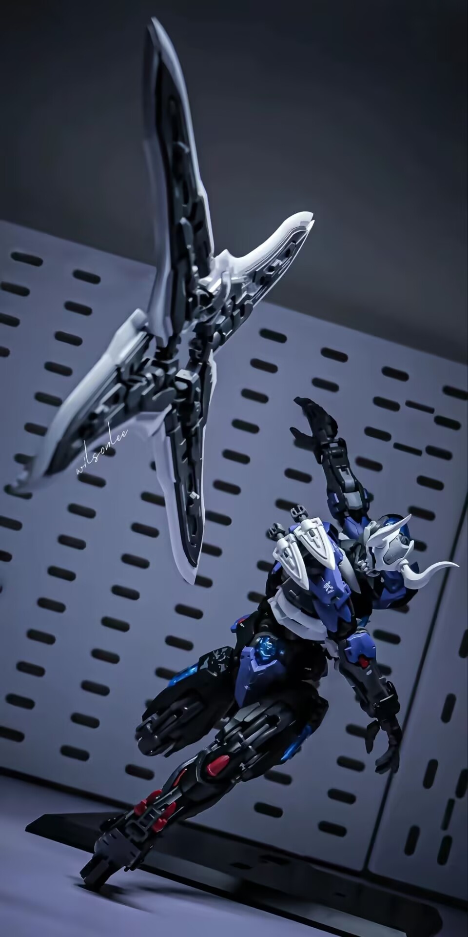 Em Promoção Agora: Kit de Mont - Model Kit Lone Shadow avaliação e preço