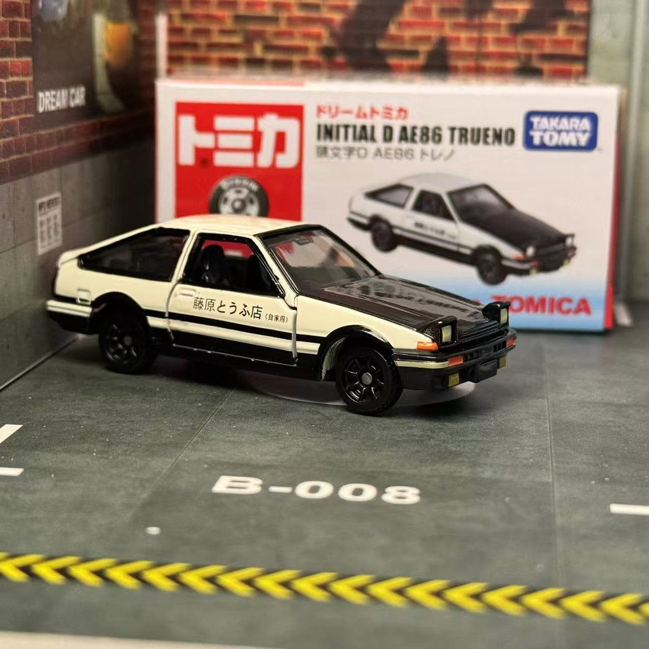 Sonho Tomica NO. 145 Inicial D - Model Kit Ae86 avaliação e preço
